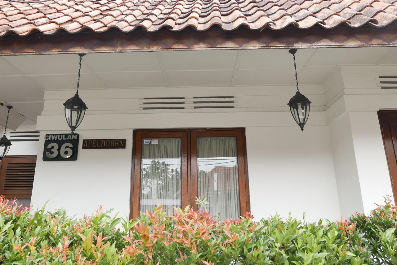 Ciwulan 36 Guest House Bandung Exterior foto